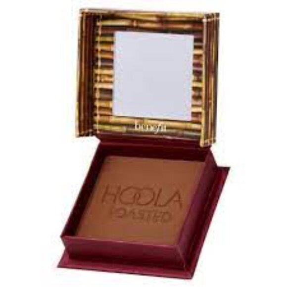 SALE! ✅ Benefit Cosmetics #HOOLA TOASTED Matte Bronzer ✨ BNIB - Picture 3 of 9
